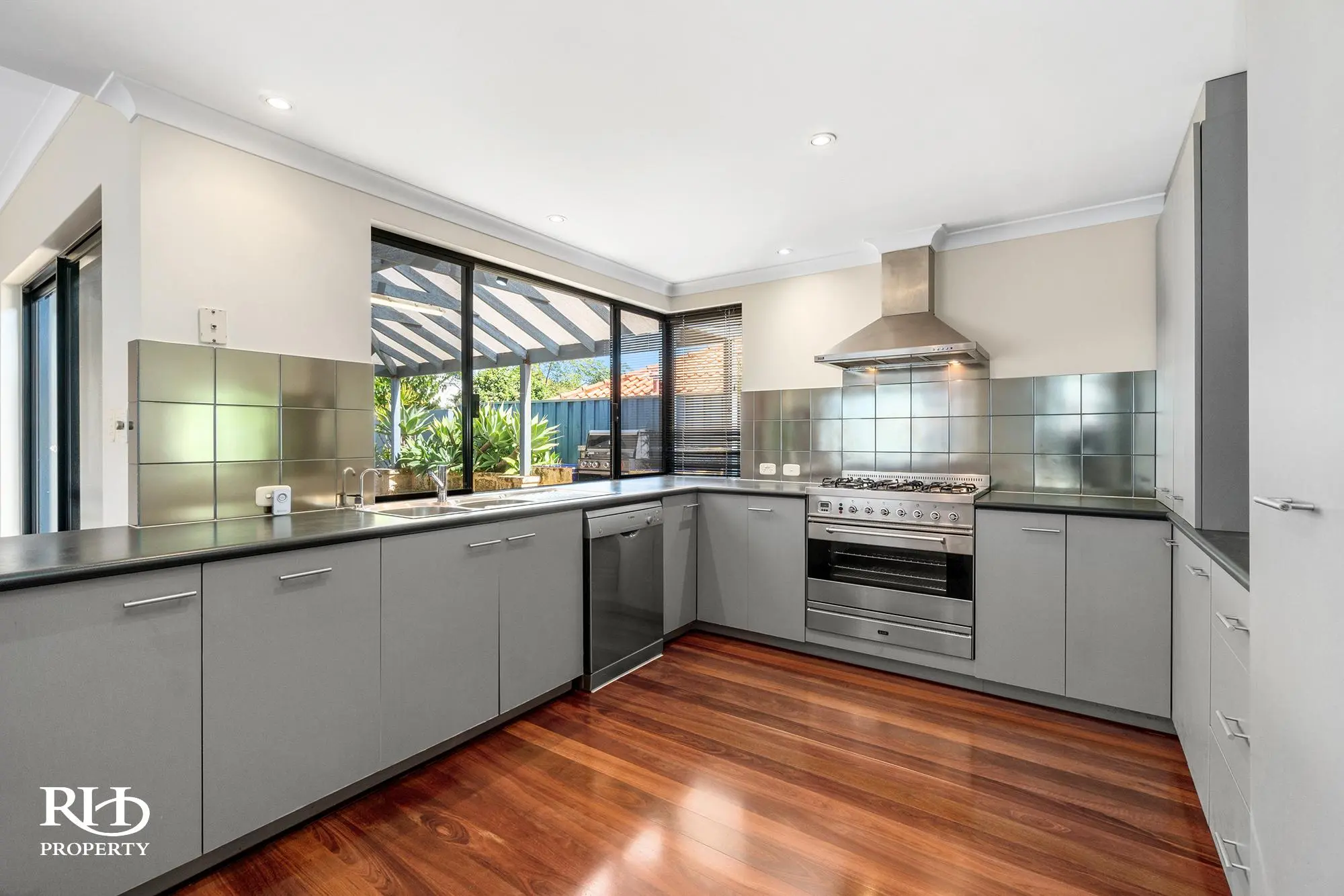11 Perth Street Cottesloe Wa 6011 - Image 3