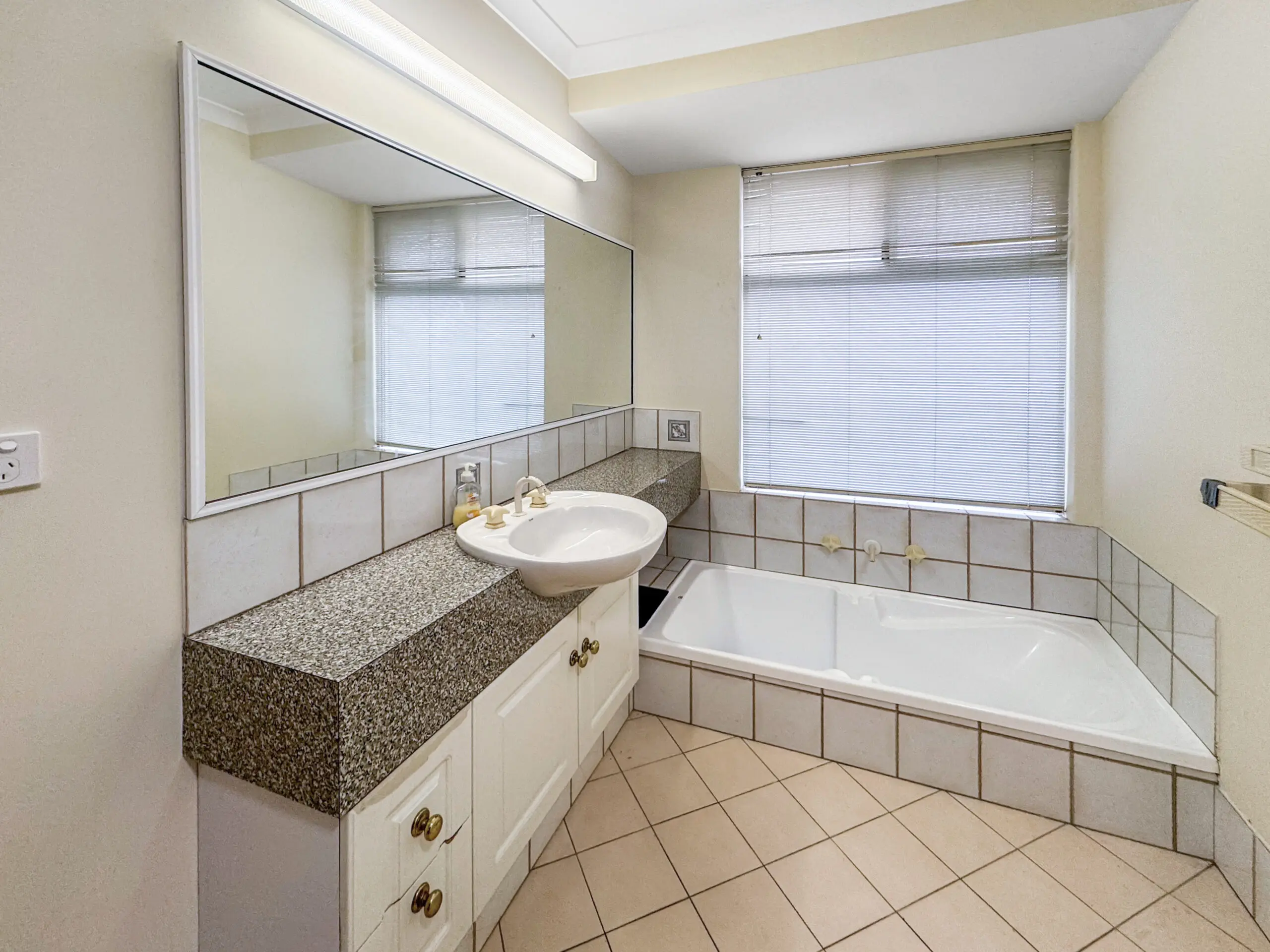27 Douglas Avenue South Perth Wa 6151 - Image 13