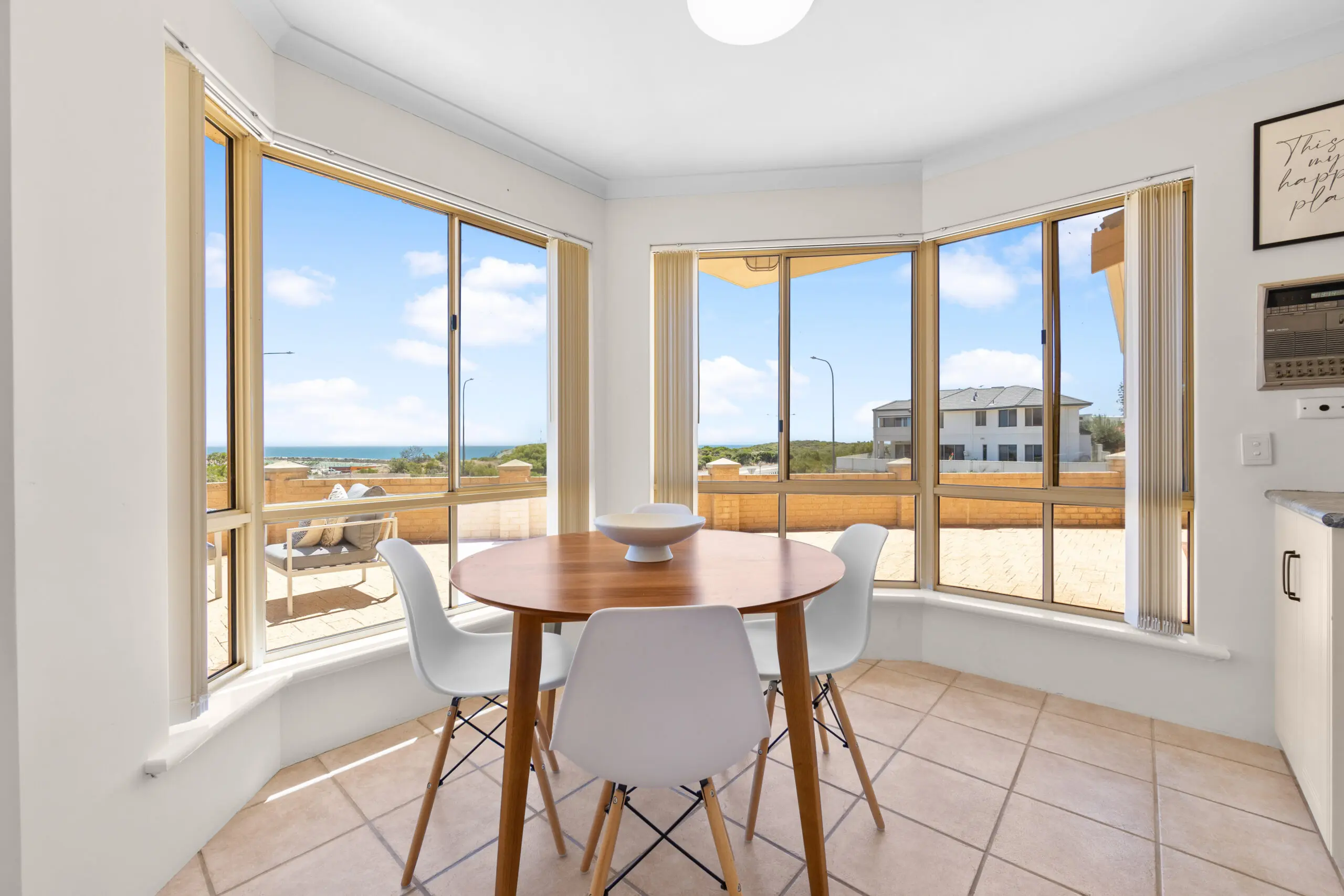 73 Southern Cross Circle Ocean Reef Wa 6027 - Image 10